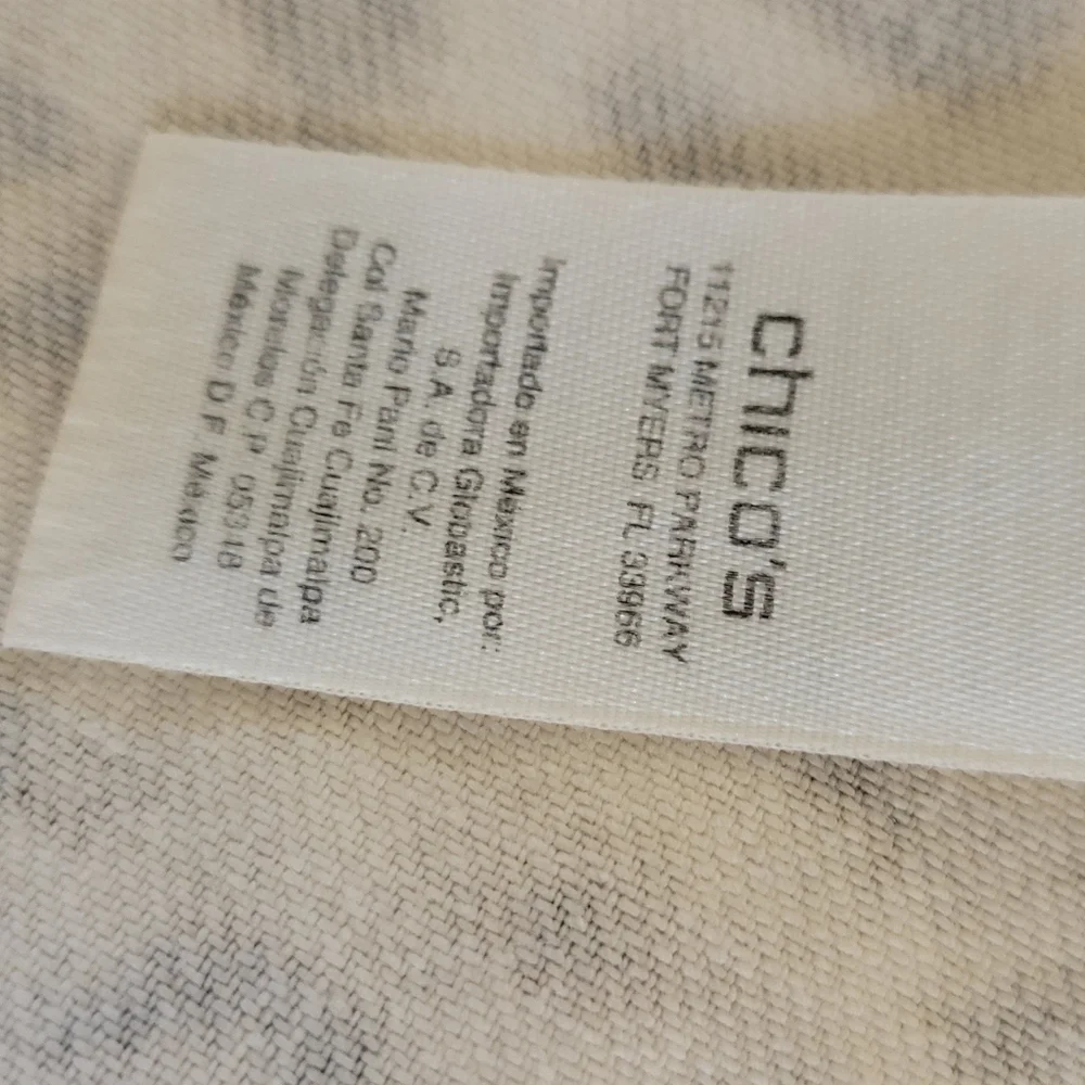 Chico's leopard jacket with gold background size 1 or medium - Picture 6 of 6